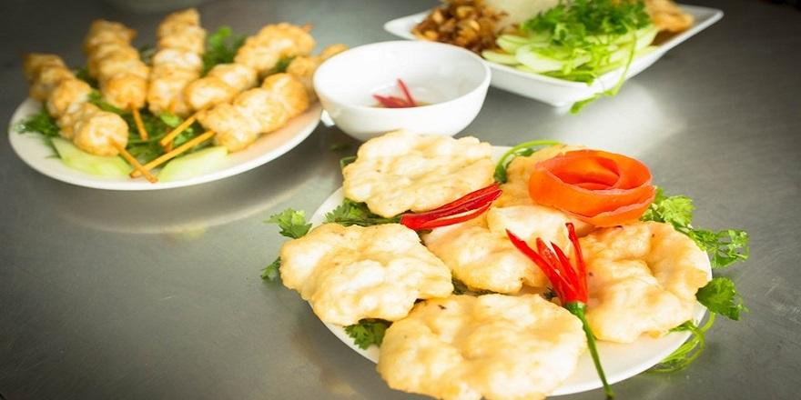  Chả mực – đặc sản Hạ Long