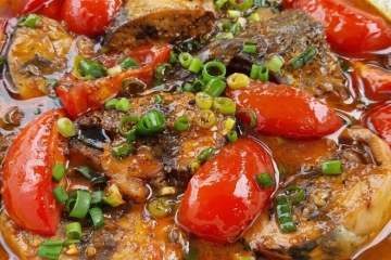 Bật mí 3 cách làm cá ngừ kho cà chua cực ngon mà lại đơn giản