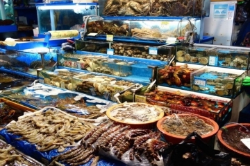 Nhà hàng hải sản Vân Đồn